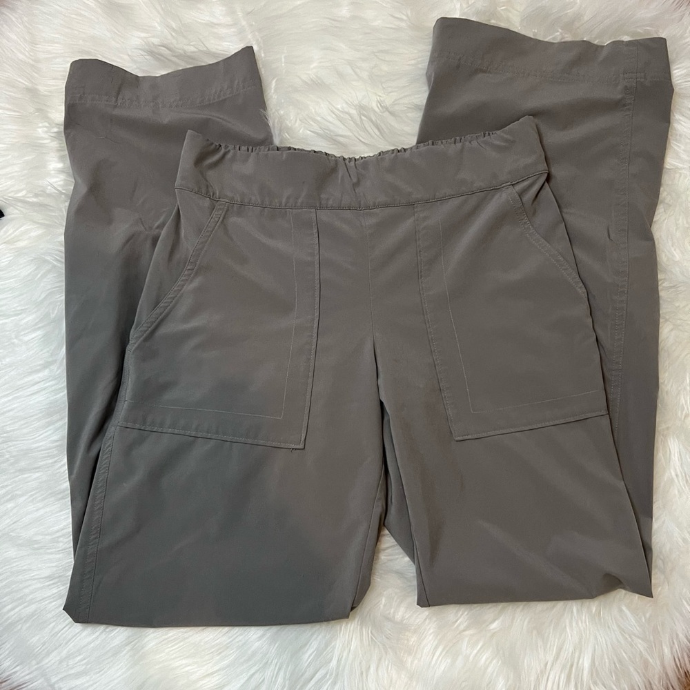 Athleta Chelsea Cargo Size 2.